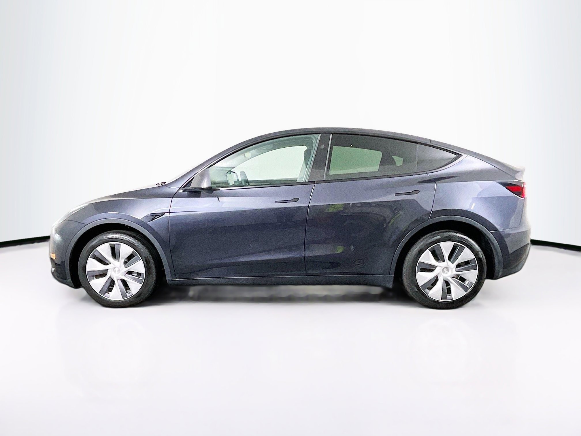 Used 2024 Tesla Model Y Long Range image 4
