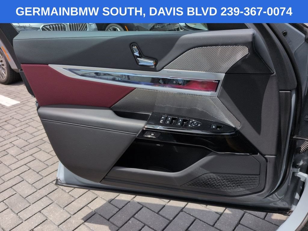 Certified 2023 BMW 740i RWD image 29