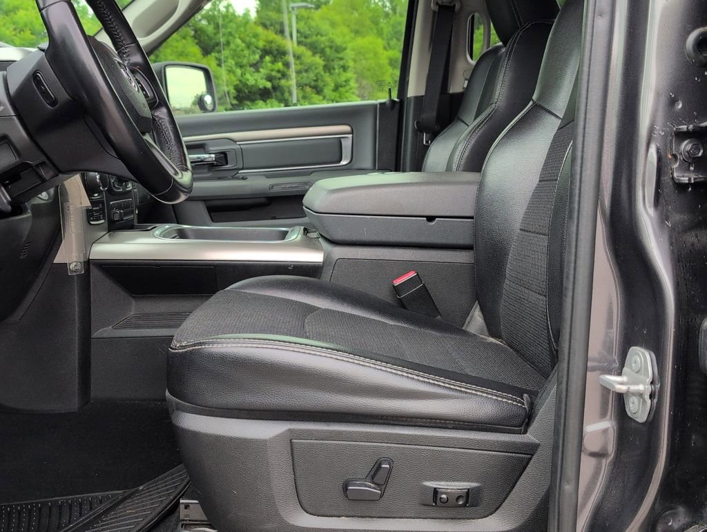 Used 2017 RAM 1500 Lone Star AWD/4WD image 10