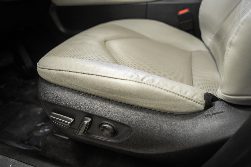 Certified 2024 Toyota Grand Highlander AWD image 41