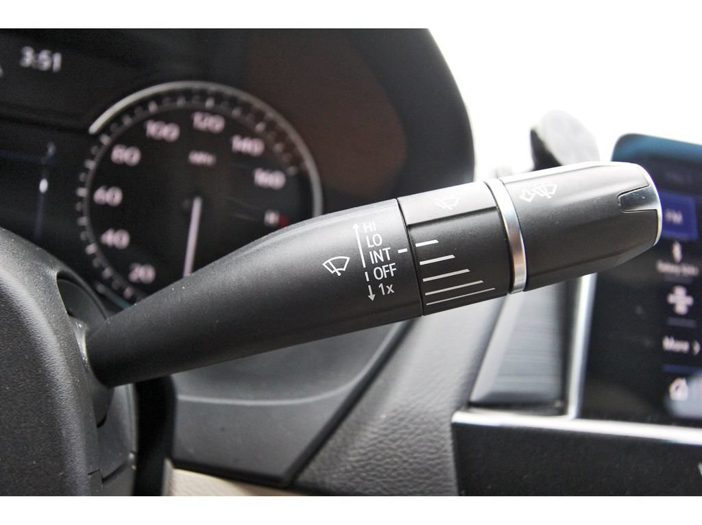 Used 2024 Cadillac CT4 Luxury RWD image 18