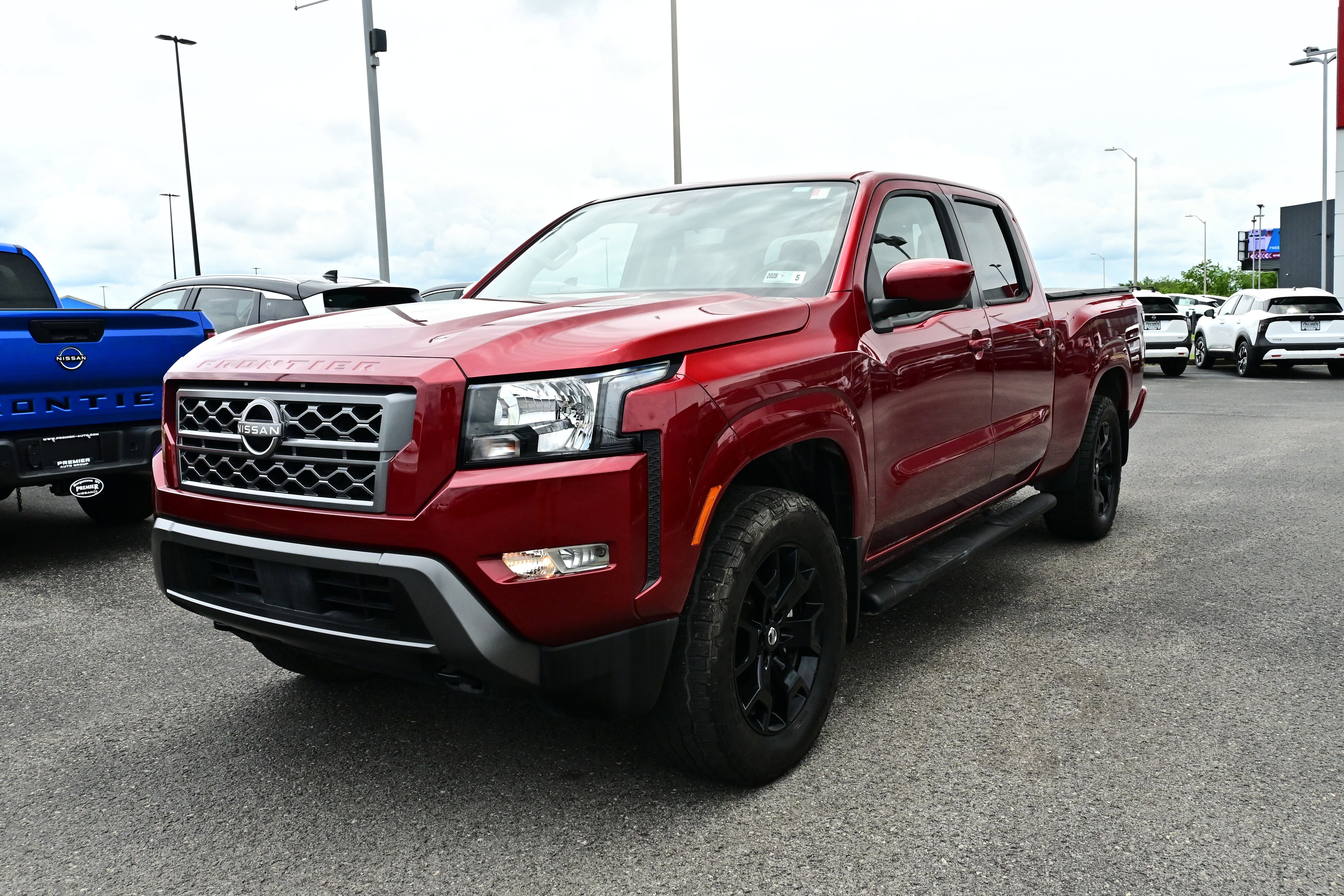 Certified 2022 Nissan Frontier SV w/ Technology Package AWD/4WD image 4