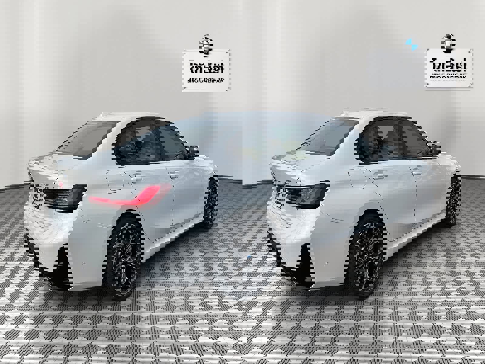 New 2026 BMW 330i Sedan w/ M Sport Package image 5