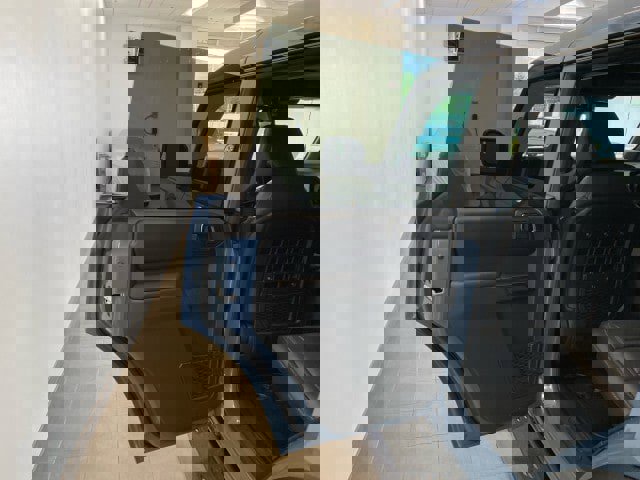 New 2025 Ford Bronco Badlands image 33