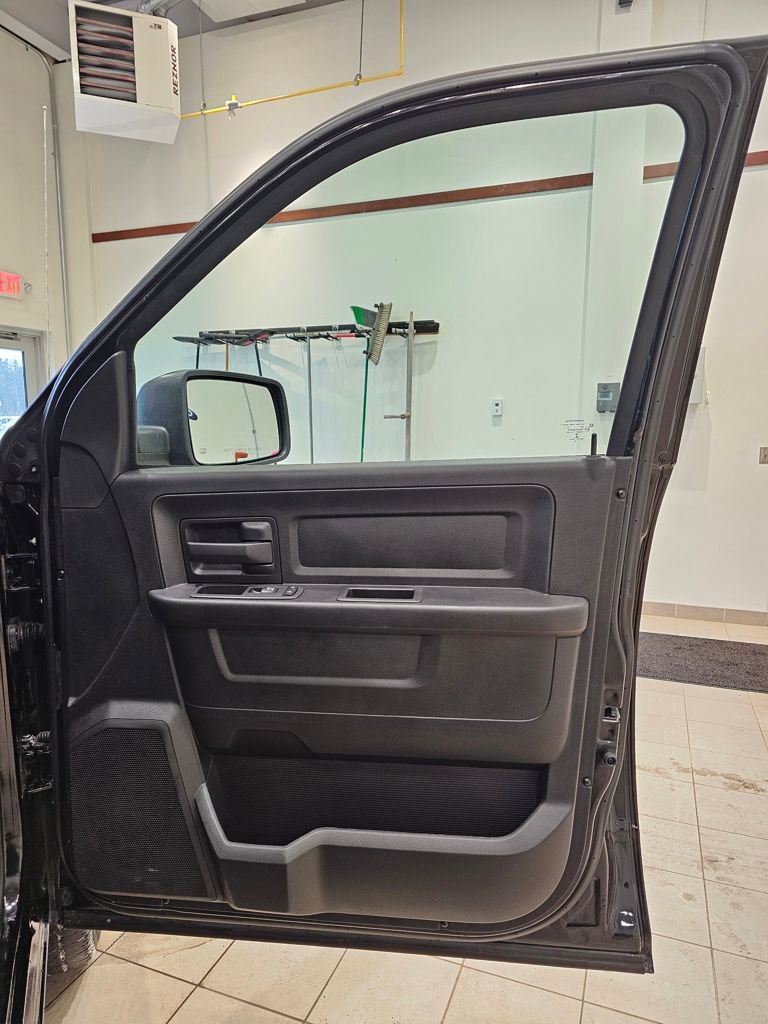 Used 2019 RAM 1500 Express w/ Express Value Package image 27