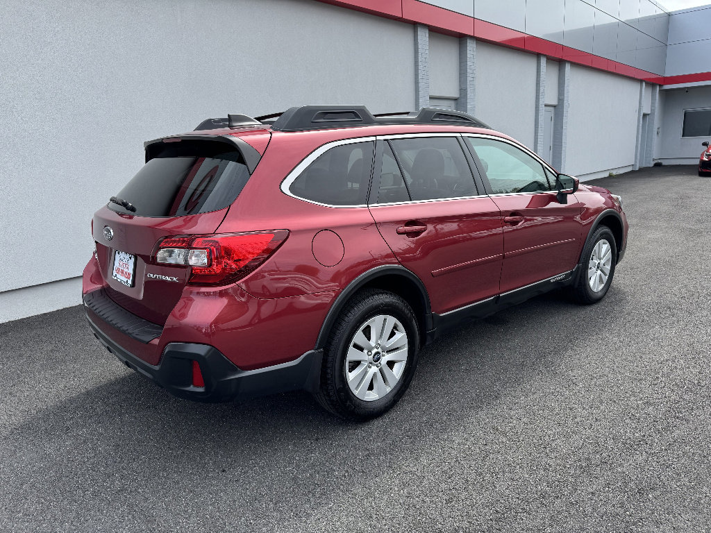 Used 2018 Subaru Outback 2.5i Premium AWD/4WD image 5