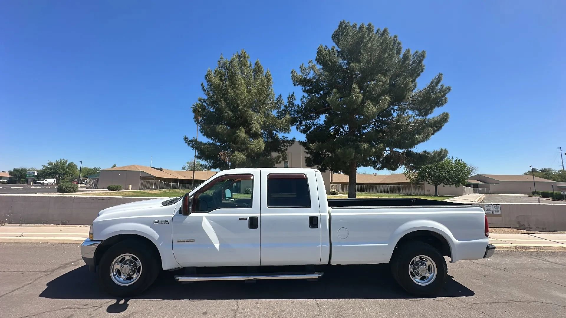 Used 2004 Ford F350 XL image 1