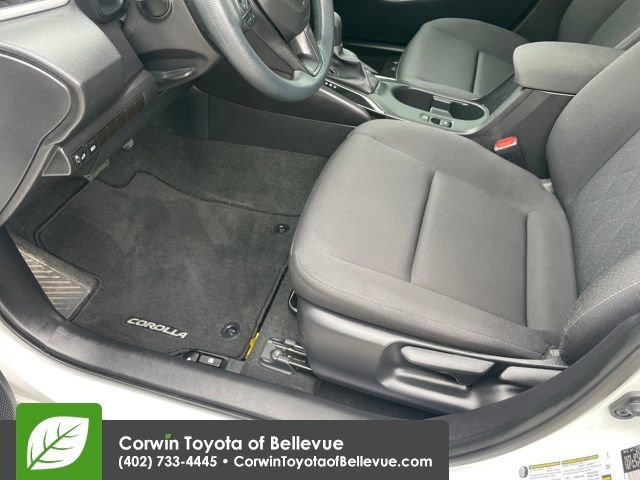 Used 2025 Toyota Corolla LE image 9