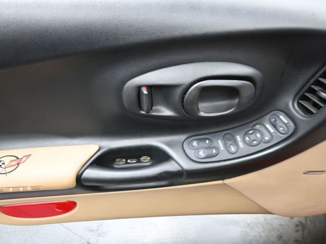 Used 2000 Chevrolet Corvette Convertible w/ Memory Pkg image 13