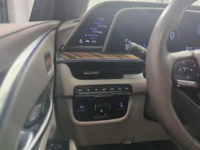 Used 2022 Cadillac Escalade Premium Luxury Platinum w/ LPO, Radiant Package image 28