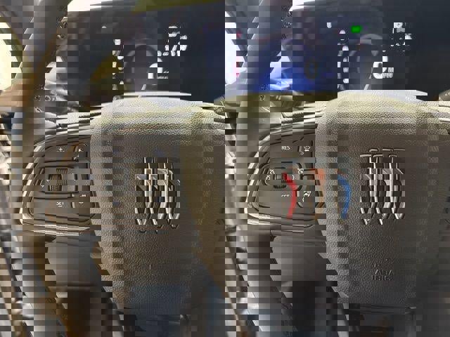 Used 2025 Buick Envista Avenir image 14