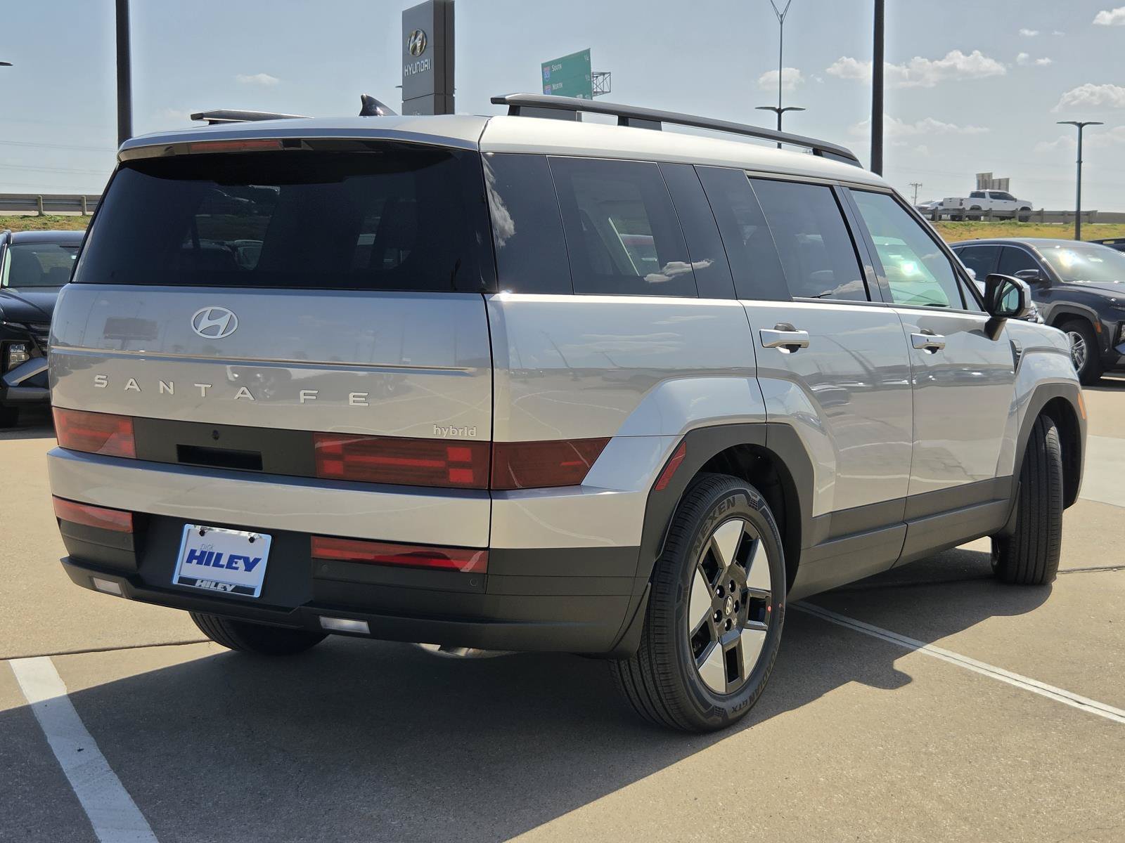 New 2027 Hyundai Santa Fe SEL FWD image 5