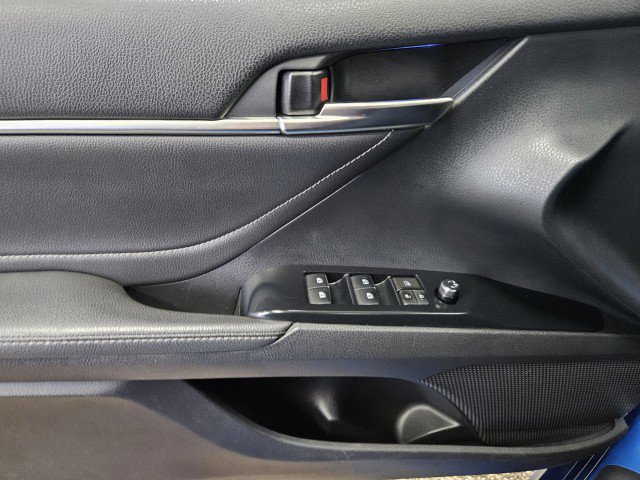 Used 2018 Toyota Camry XSE image 28