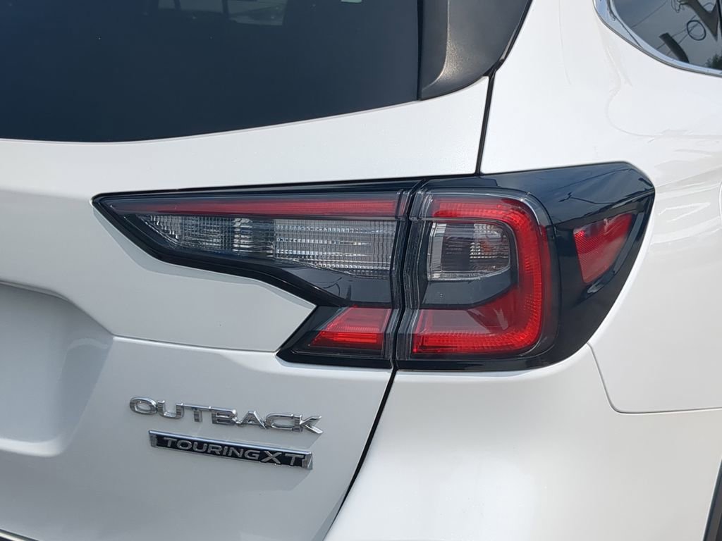 Used 2021 Subaru Outback Touring XT AWD/4WD image 8