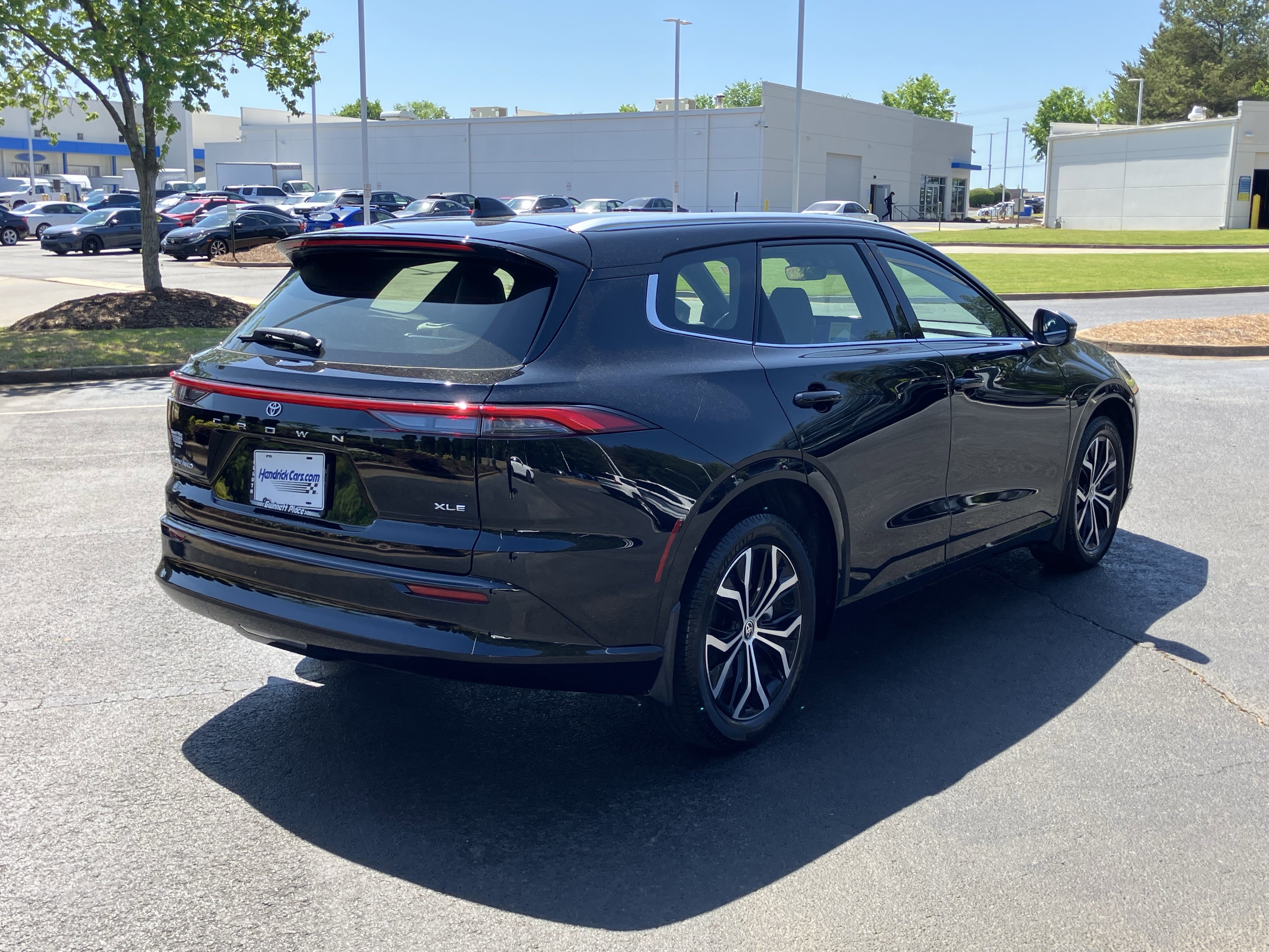 Used 2025 Toyota Crown Signia AWD/4WD image 10