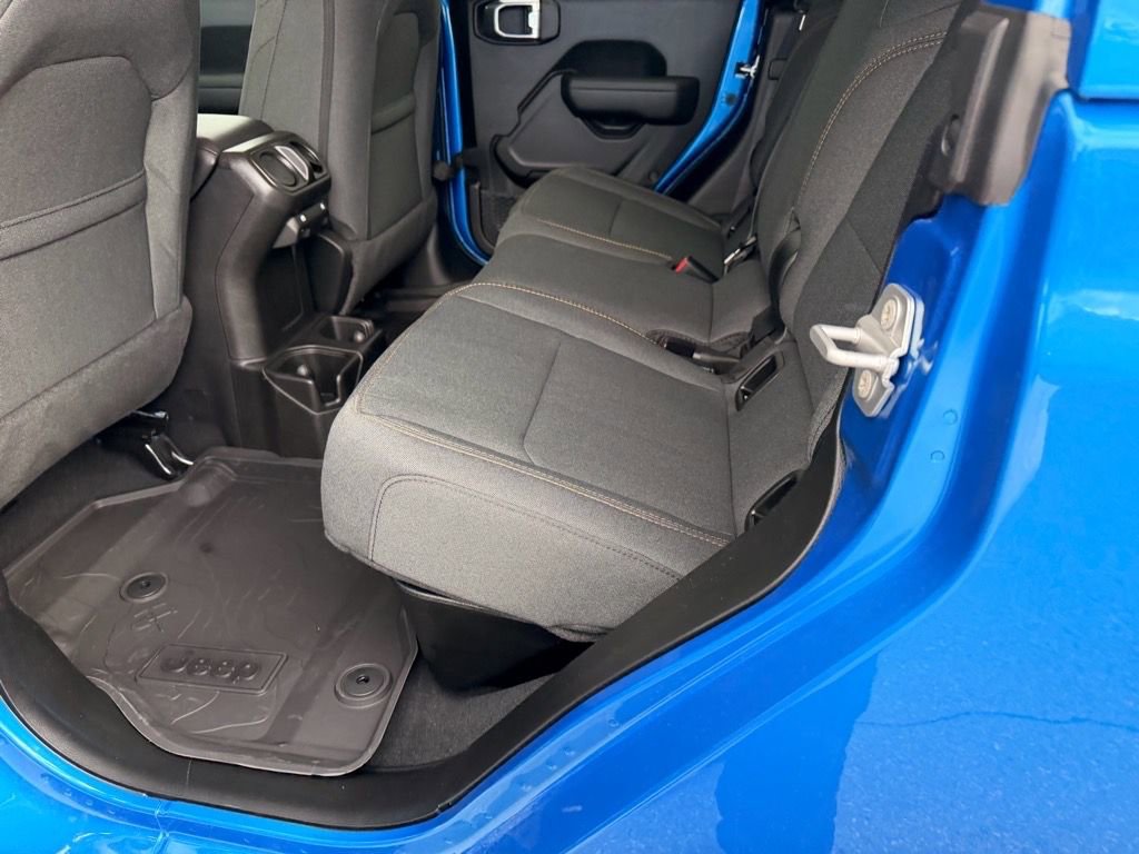 New 2026 Jeep Gladiator Sport image 15