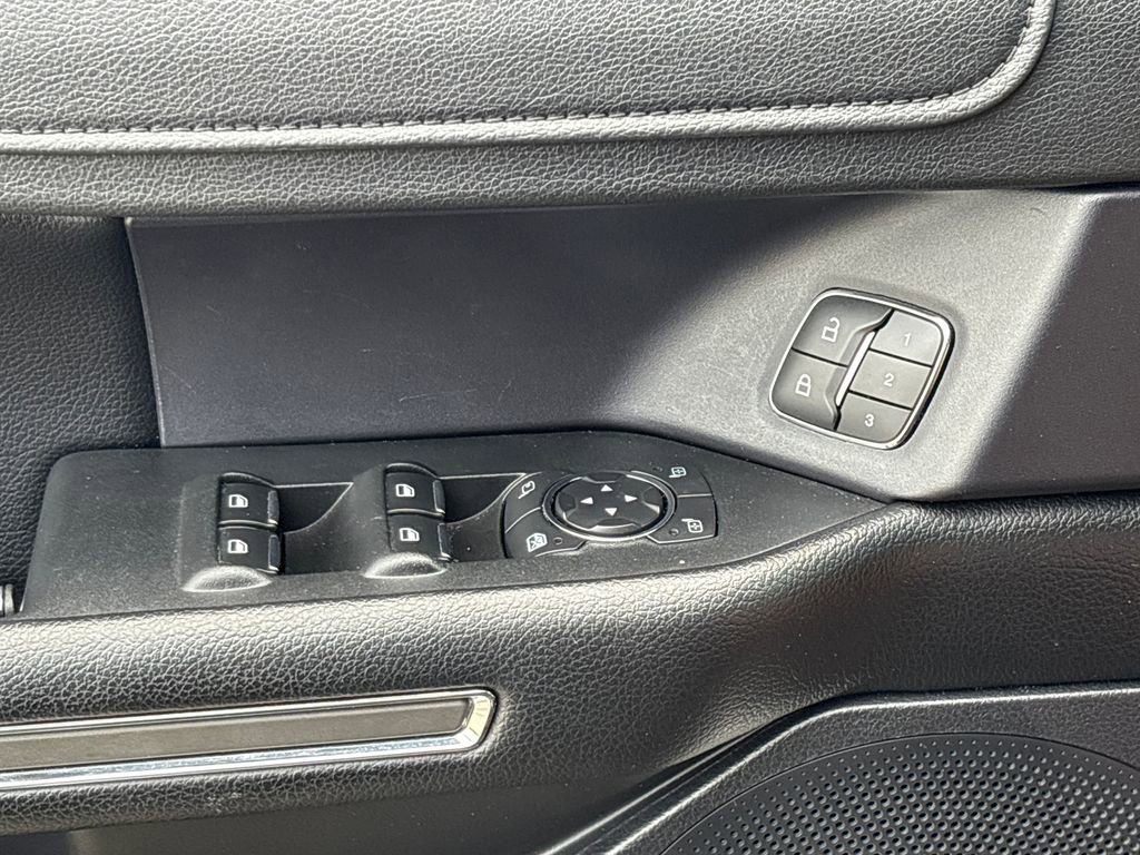 Used 2019 Ford Expedition XLT w/ Equipment Group 202A image 16