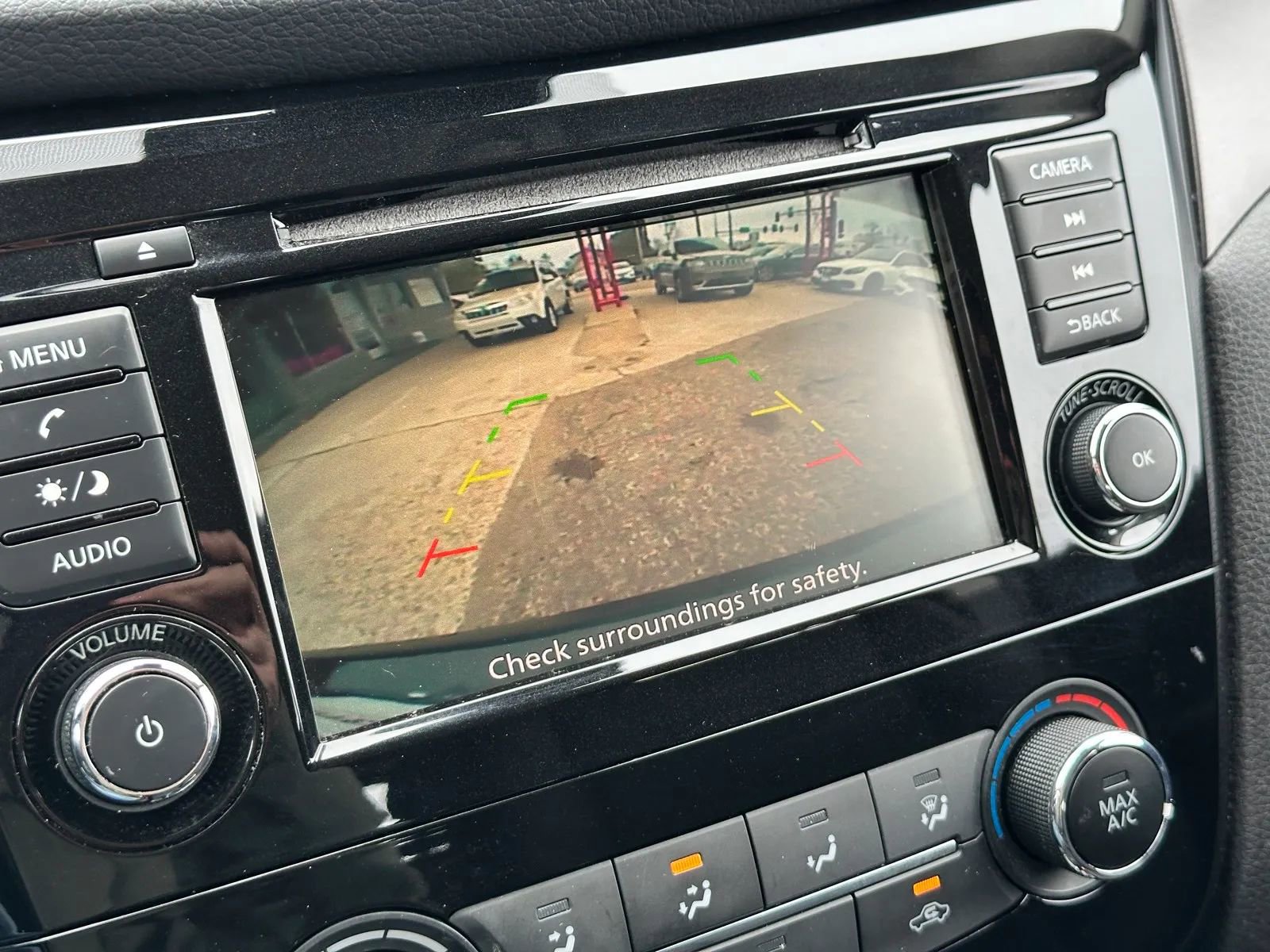 Used 2020 Nissan Rogue Sport S image 23