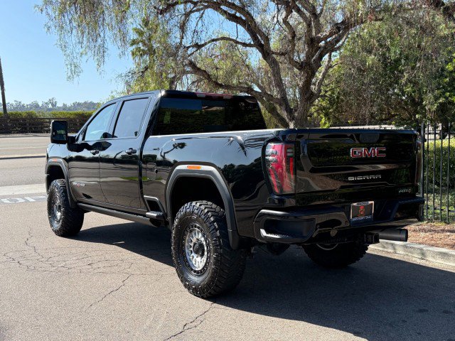 Used 2025 GMC Sierra 2500 AT4 w/ AT4 Premium Plus Package AWD/4WD image 3