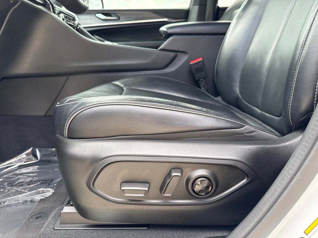 Used 2022 Jeep Grand Cherokee Overland AWD/4WD image 71