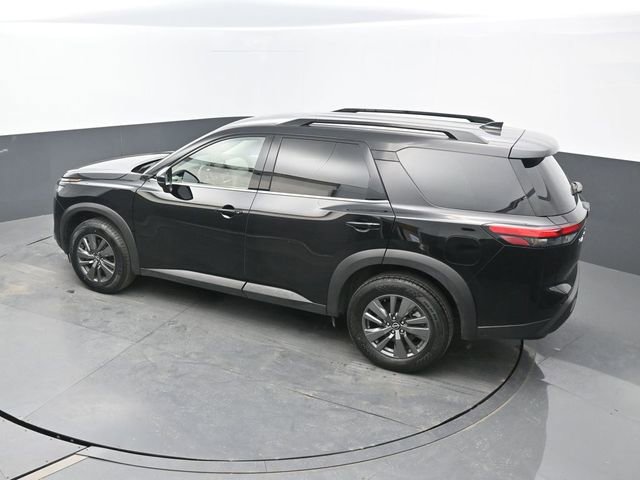 Used 2025 Nissan Pathfinder SV image 48