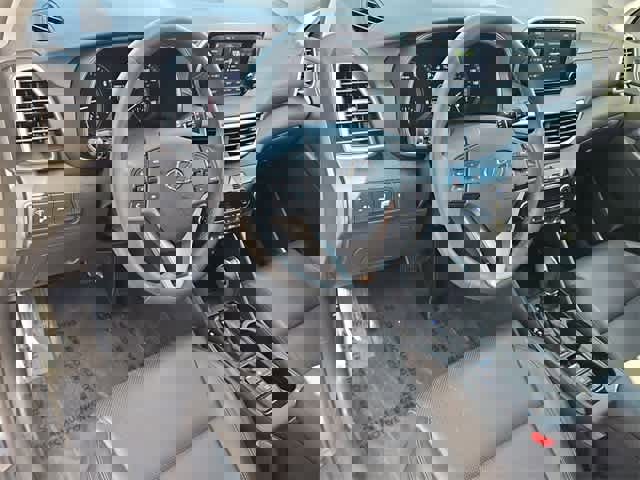 Certified 2021 Hyundai Tucson Limited w/ Cargo Package image 10