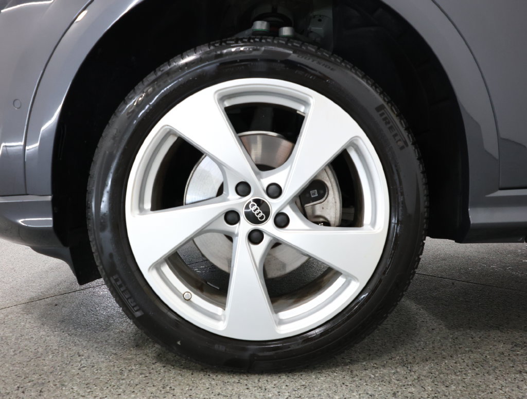 Used 2025 Audi Q5 Premium w/ Premium Plus AWD/4WD image 5
