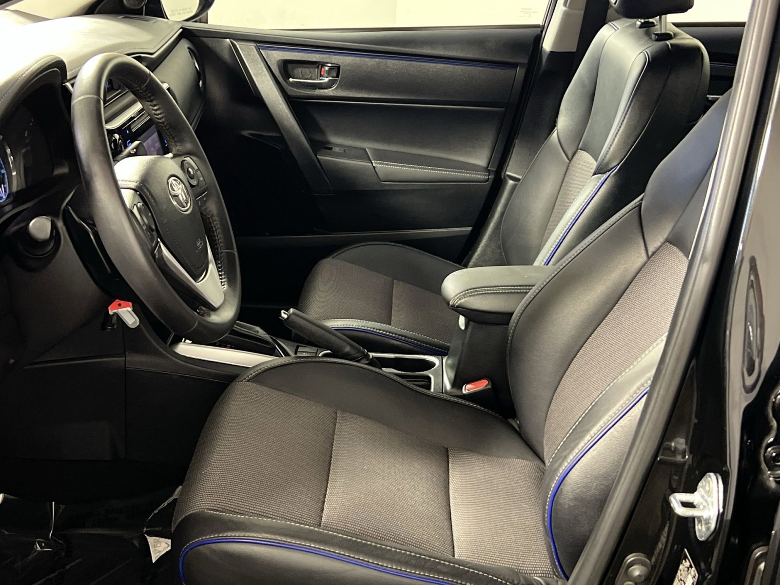 Used 2017 Toyota Corolla SE image 13