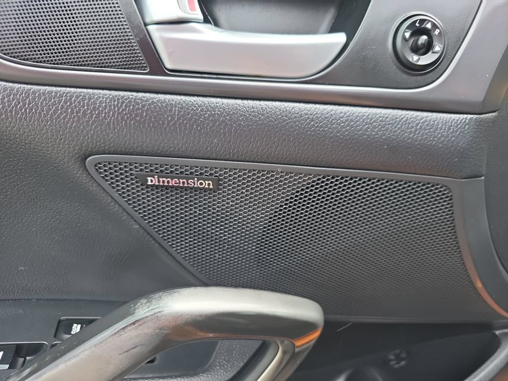 Used 2013 Hyundai Veloster Turbo FWD image 16