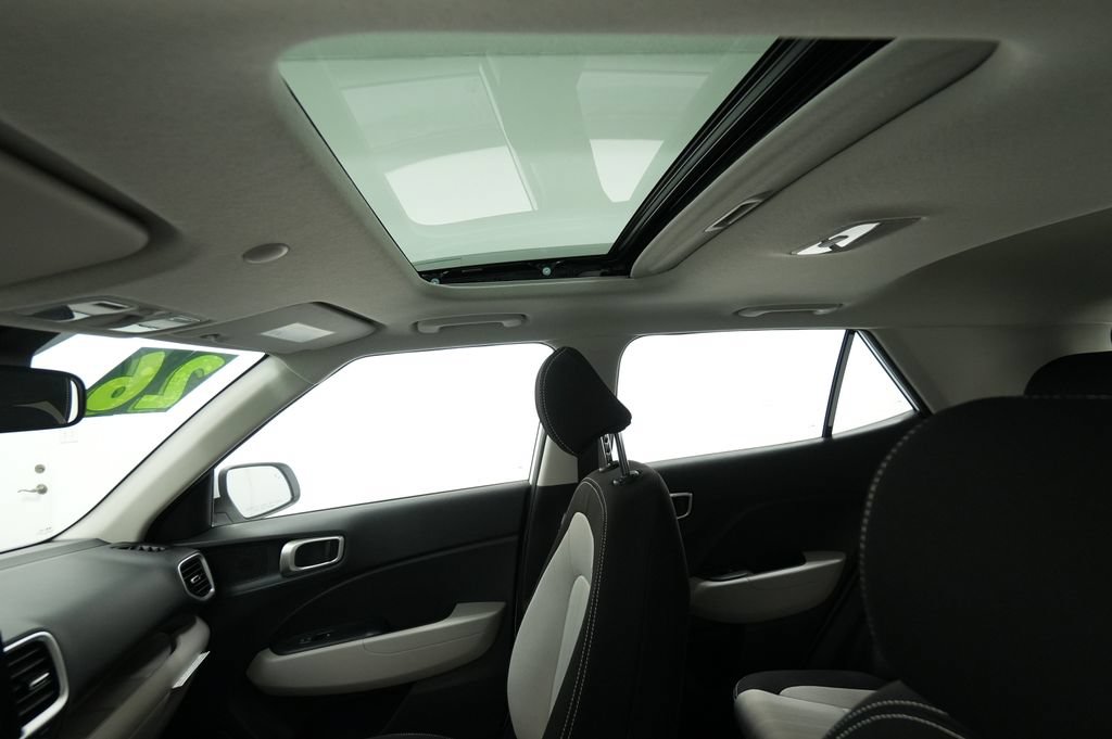 New 2026 Hyundai Venue SEL FWD image 16