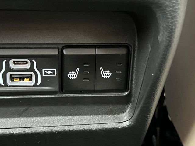 Used 2024 Jeep Grand Cherokee Limited w/ Luxury Tech Group II image 38