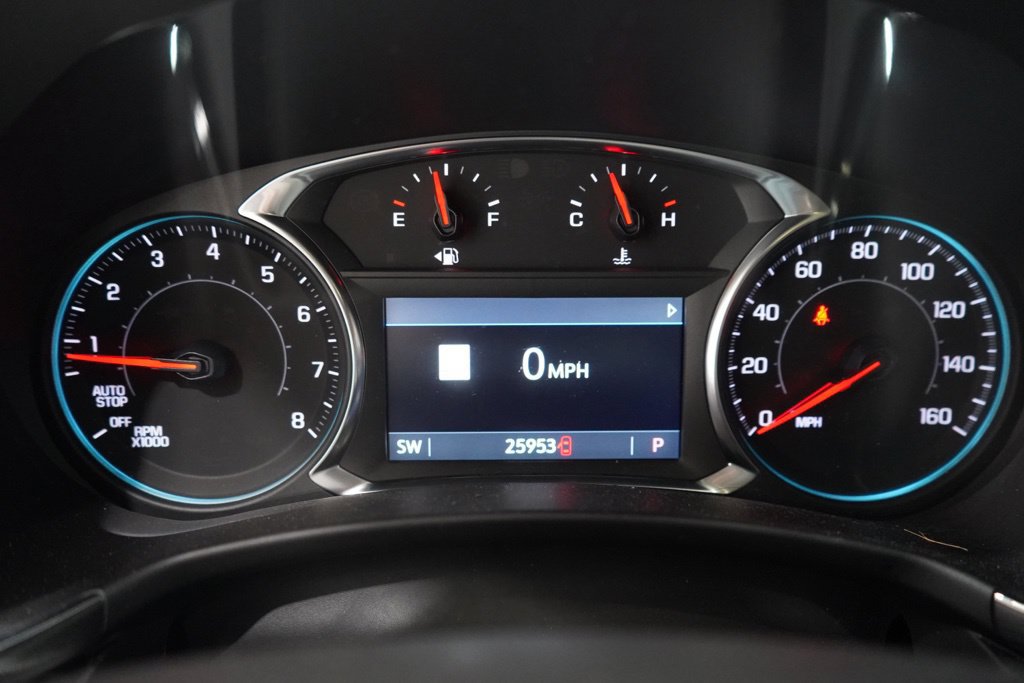 Used 2023 Chevrolet Equinox Premier FWD image 27