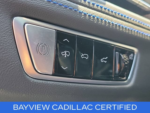 Certified 2026 Cadillac Escalade IQL Sport 1 w/ LPO, ONYX Package AWD/4WD image 23