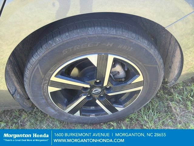 Used 2024 Nissan Sentra SV FWD image 12