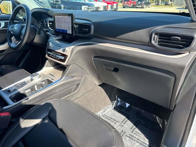 Used 2023 Ford Explorer XLT w/ Equipment Group 202A image 17