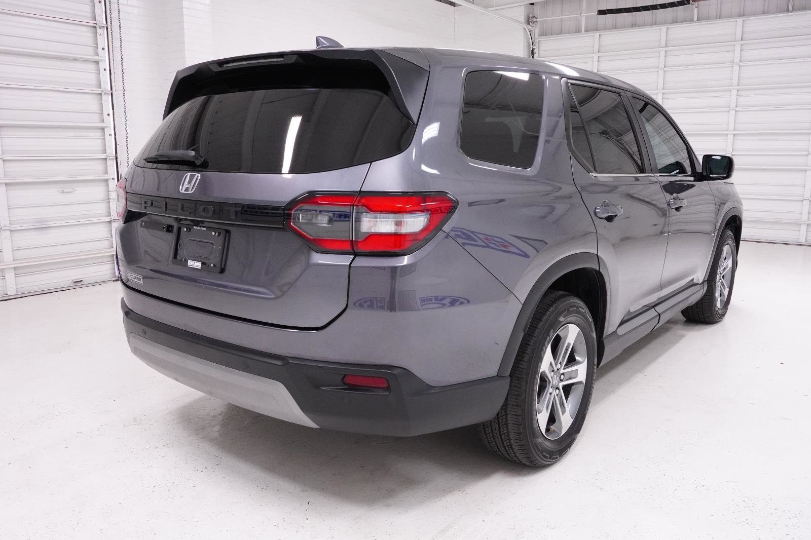 Used 2023 Honda Pilot EX-L image 5