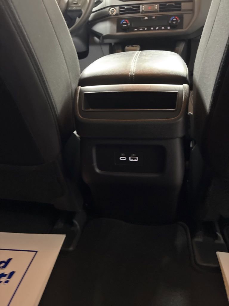 Used 2024 Nissan Pathfinder S image 23