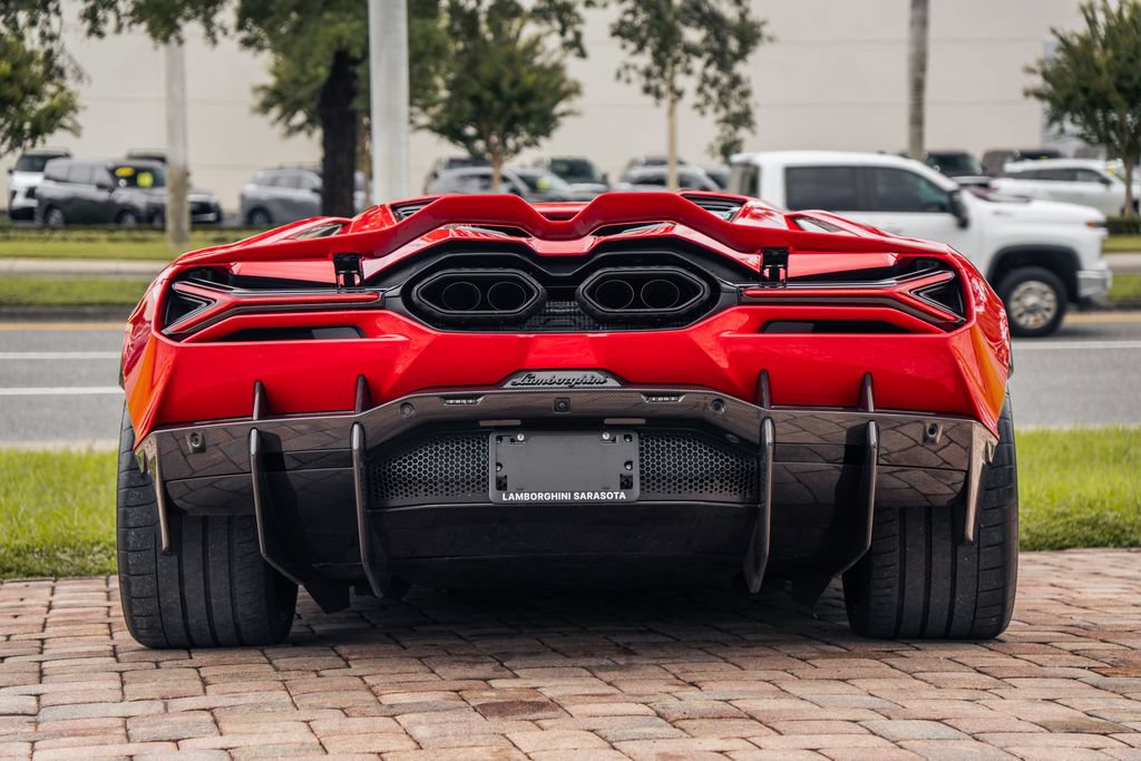 Used 2025 Lamborghini Revuelto AWD/4WD image 5