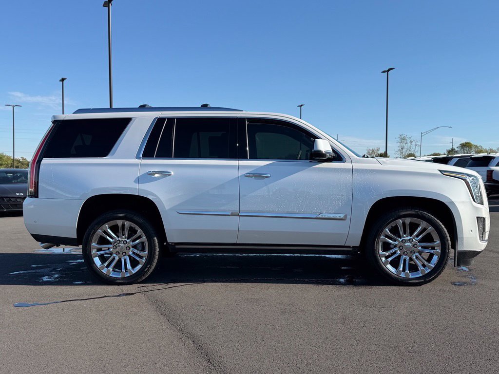 Used 2019 Cadillac Escalade Platinum AWD/4WD image 4