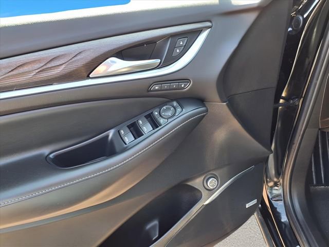 Used 2022 Buick Enclave Avenir image 17