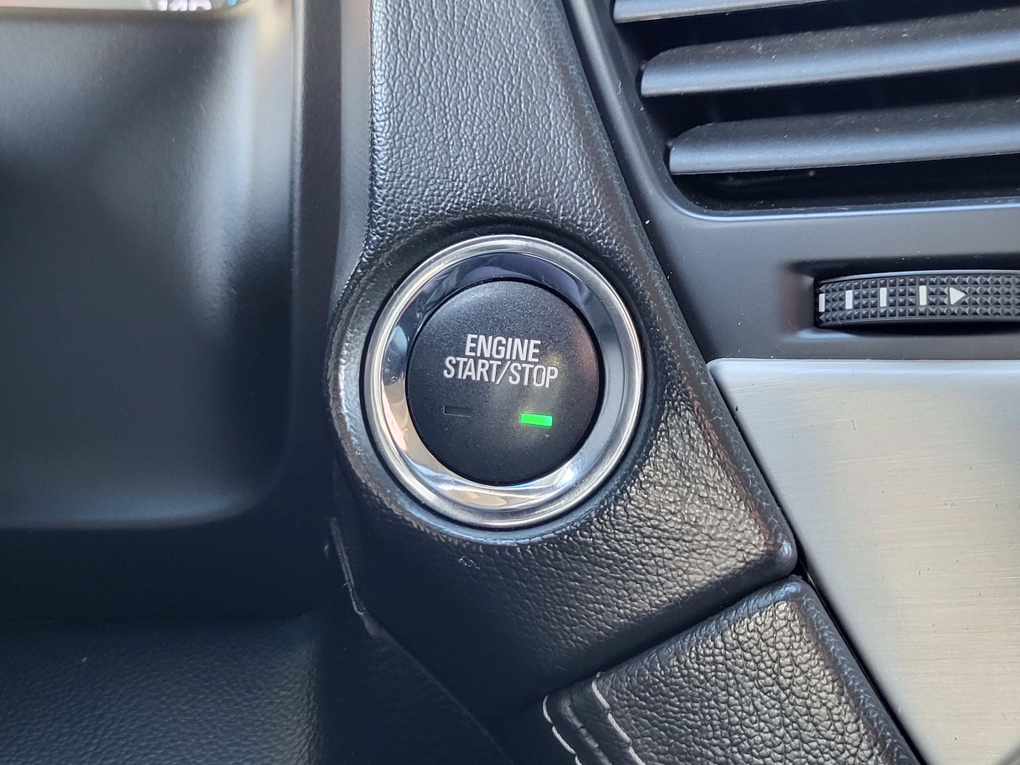 Used 2019 GMC Yukon XL SLT image 28