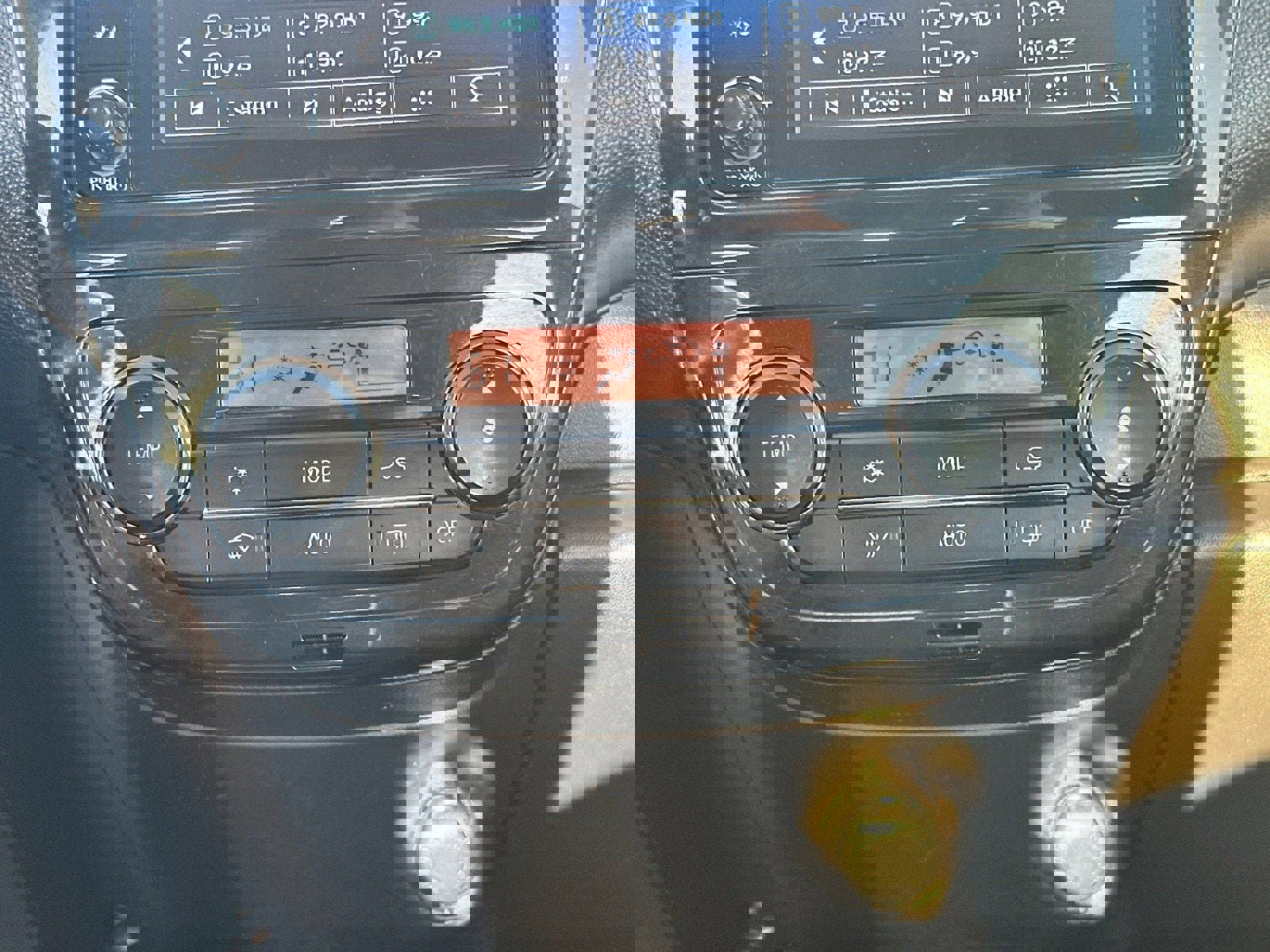 Used 2022 Mitsubishi Mirage ES image 29