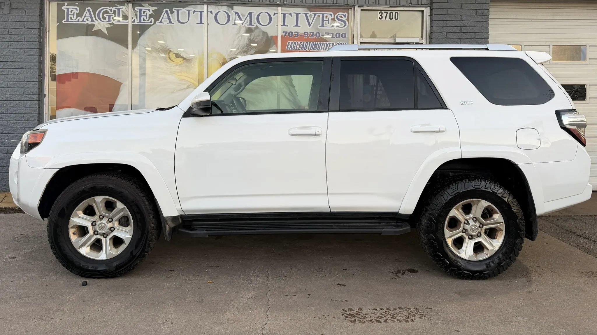 Used 2014 Toyota 4Runner SR5 AWD/4WD image 6