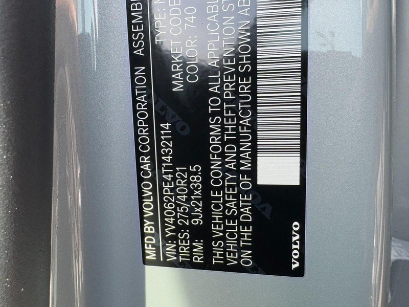 New 2026 Volvo XC90 B6 Plus w/ Protection Package Premier AWD/4WD image 16