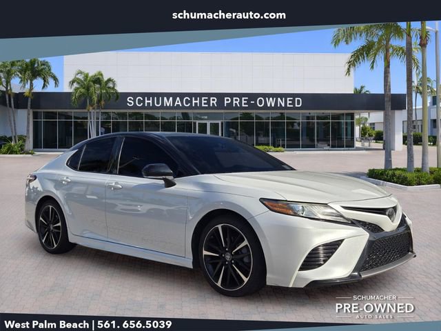 Used 2019 Toyota Camry XSE FWD image 1