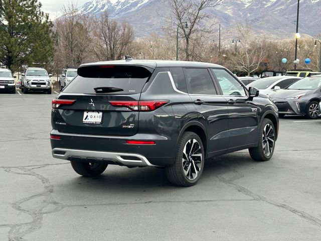 Used 2025 Mitsubishi Outlander SE AWD/4WD image 4