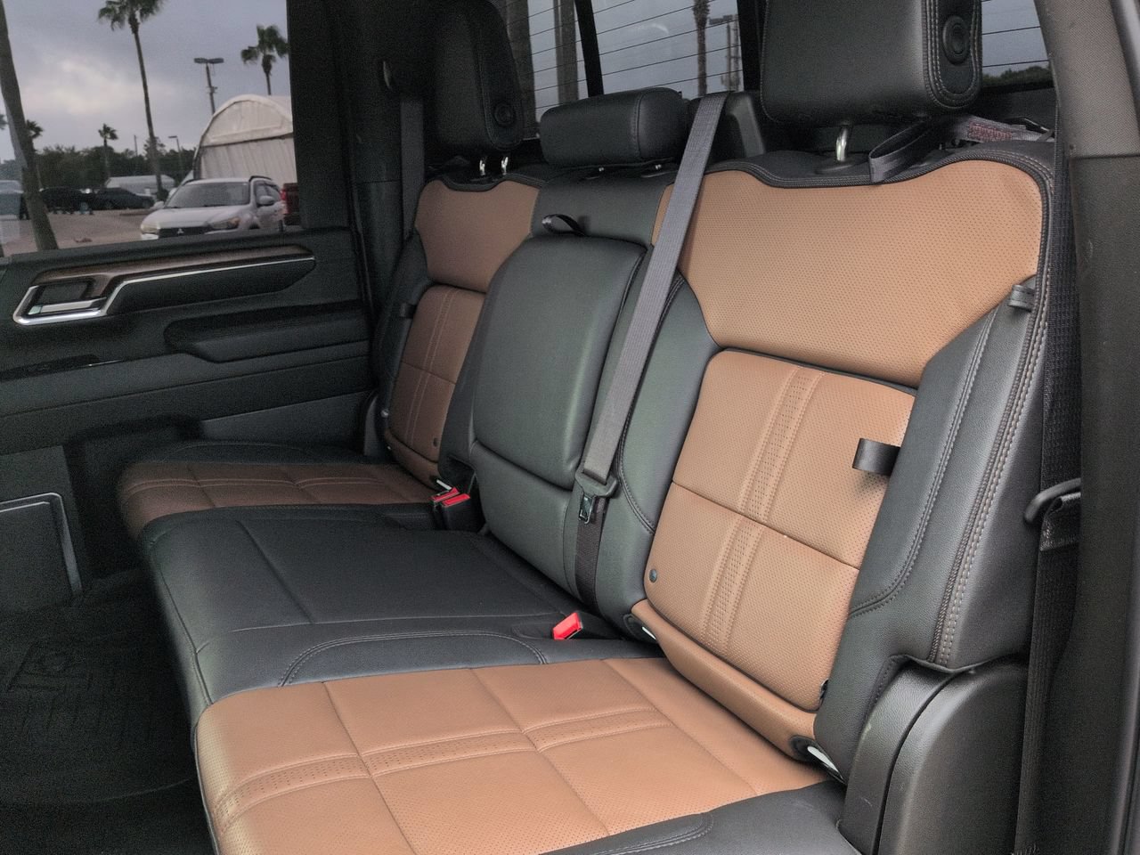 Used 2024 Chevrolet Silverado 3500 High Country w/ High Country Premium Package AWD/4WD image 13
