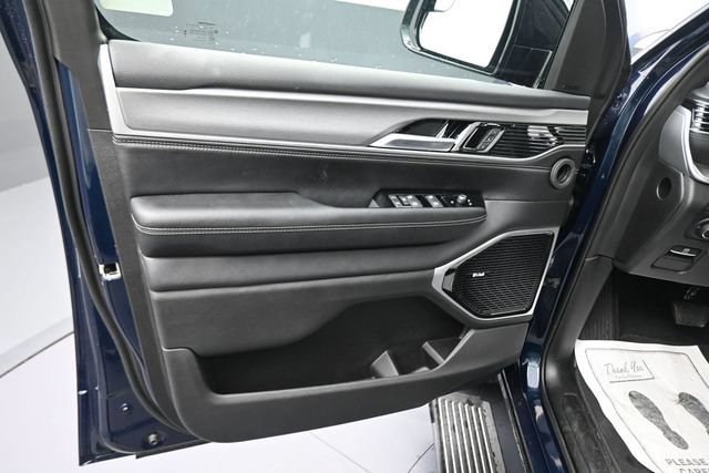 New 2026 Jeep Grand Wagoneer Limited AWD/4WD image 27