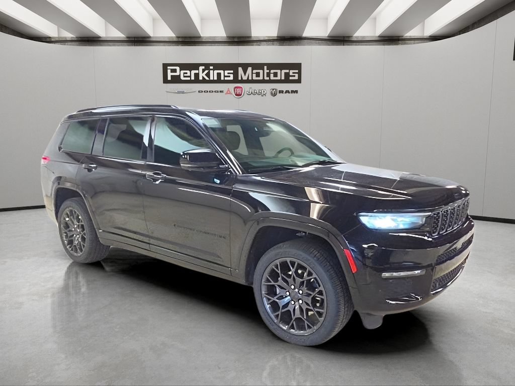 Used 2024 Jeep Grand Cherokee L Summit w/ High Altitude Package AWD/4WD image 3
