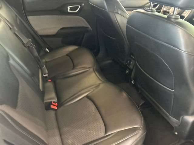 Used 2024 Jeep Compass Latitude AWD/4WD image 13